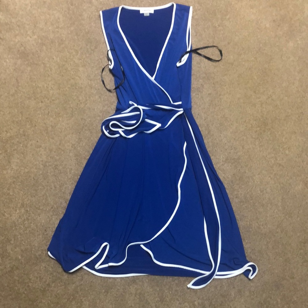 Blue and white wraparound Calvin Klein dress size 8, never worn